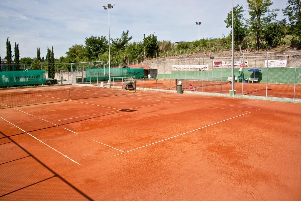 Life Sport Hotel Mentana Extérieur photo