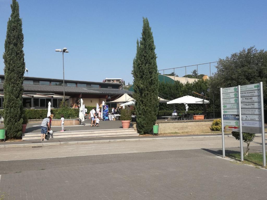 Life Sport Hotel Mentana Extérieur photo